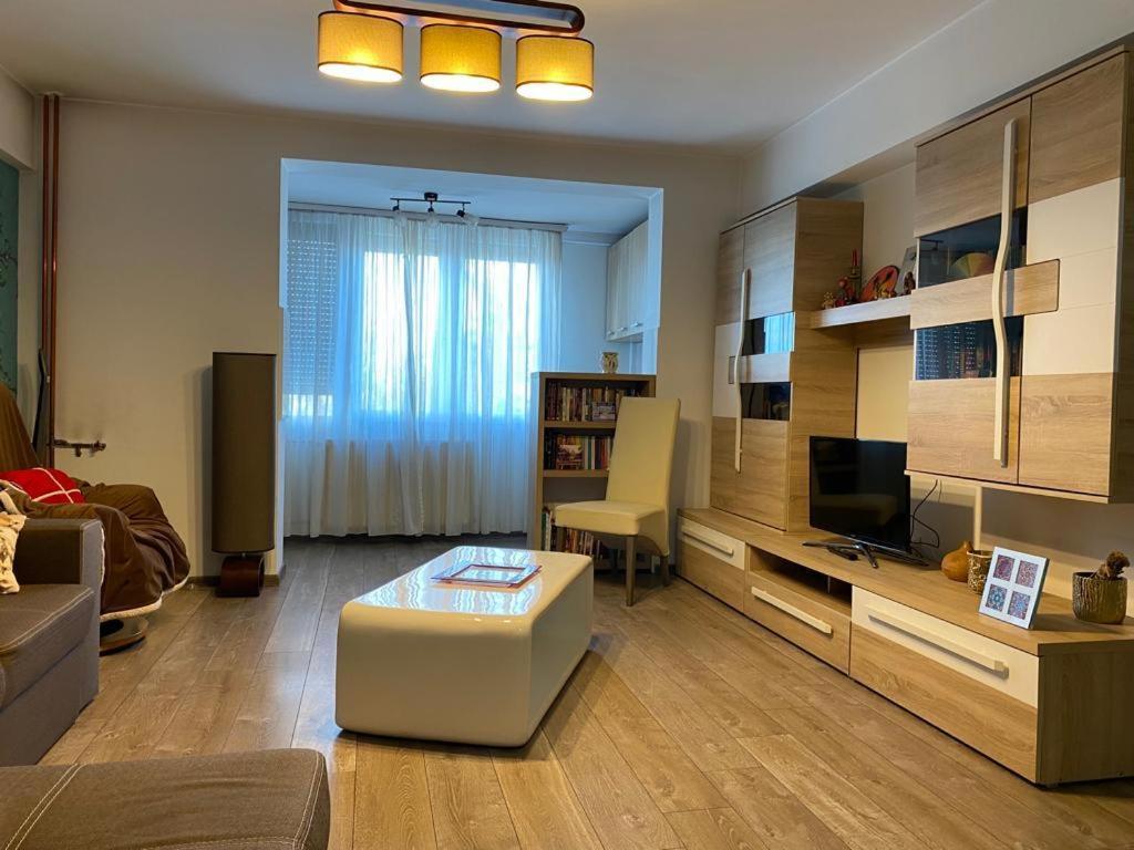 Apartamento Central Cosy Apart Oradea Exterior foto