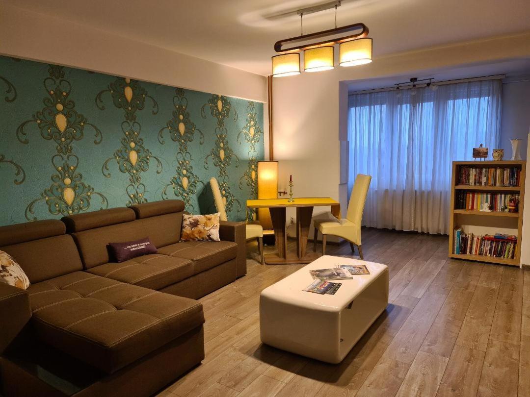 Apartamento Central Cosy Apart Oradea Exterior foto
